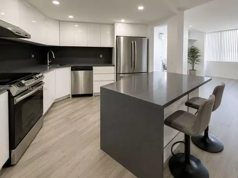 2750 NE 183rd St #2407, Aventura, FL 33160