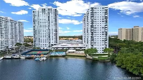 2750 NE 183rd St #2407, Aventura, FL 33160
