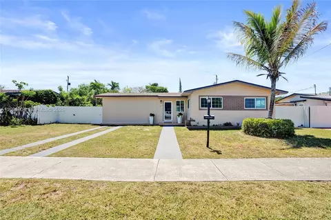 19411 Gulfstream Rd, Cutler Bay, FL 33157