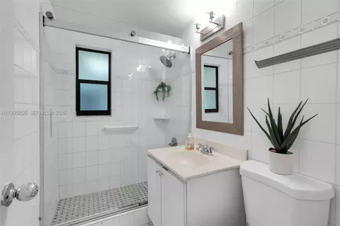 Bath - 670 E 45th St, Hialeah, FL 33013 photo 2 of 2