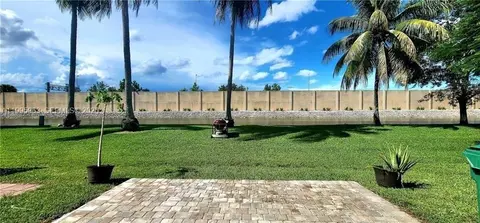 9905 NW 57th Mnr, Coral Springs, FL 33076
