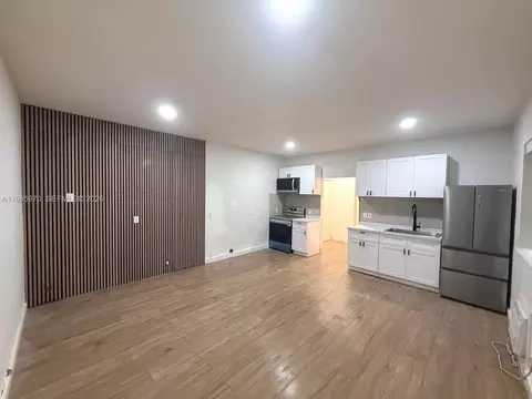 7734 Abbott Ave #101, Miami Beach, FL 33141