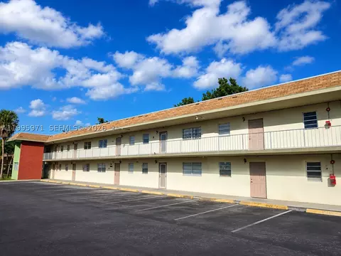 609 S State Road 7 #2D, Margate, FL 33068