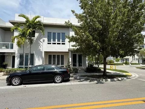 10361 NW 64th Ter, Doral, FL 33178