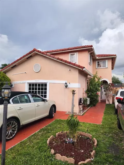 7477 NW 167th St, Hialeah, FL 33015