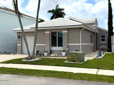 Exterior - 3091 Lighthouse Pl, Margate, FL 33063 photo 5 of 12
