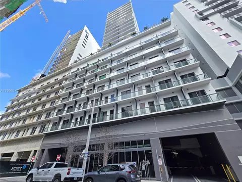 239 SW 9th St #1403, Miami, FL 33130