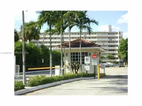 1710 NE 191st St #111-3, Miami, FL 33179