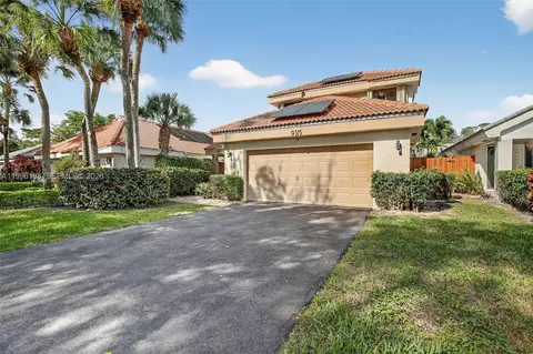 9375 NW 18th Ct, Plantation, FL 33322