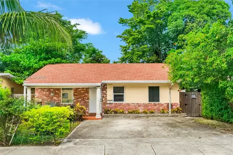 6133 SW 62nd Ter, South Miami, FL 33143