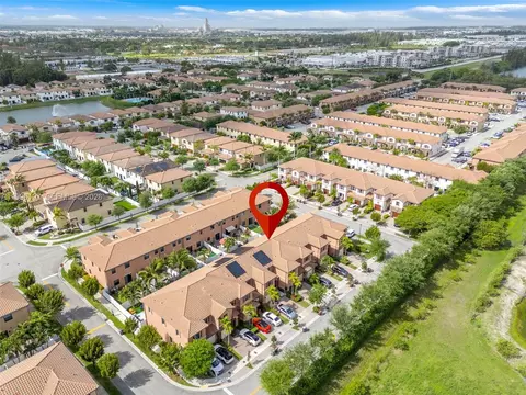 View/Area - 3446 W 90th St, Hialeah, FL 33018 photo 6 of 10