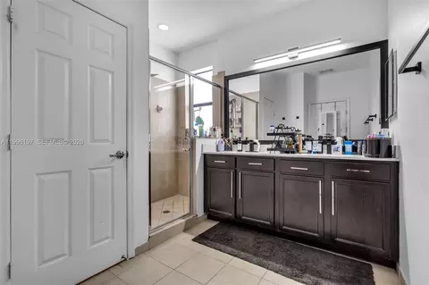 Bath - 3446 W 90th St, Hialeah, FL 33018 photo 1 of 3