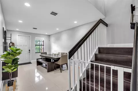 Entry Way - 3446 W 90th St, Hialeah, FL 33018 photo 2 of 3