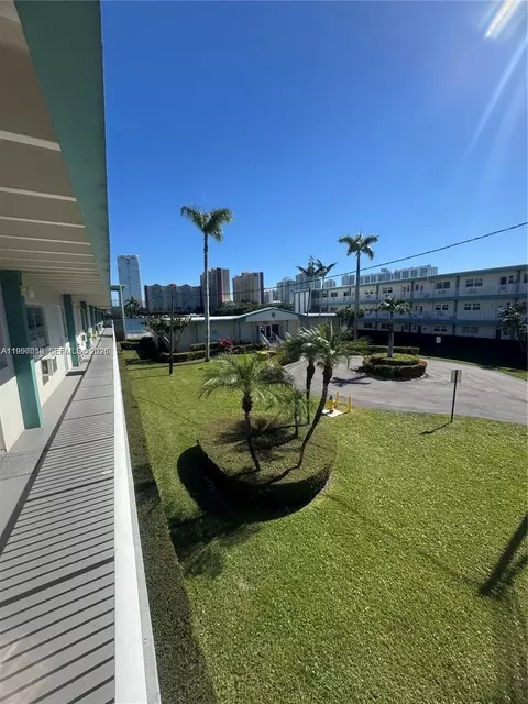 3923 NE 166th St #N208, North Miami Beach, FL 33160