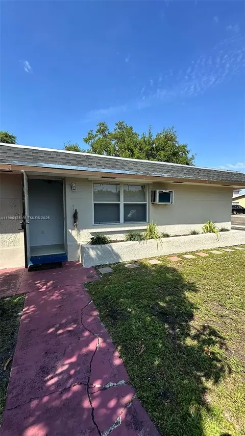 715 SW 6th St, Dania Beach, FL 33004
