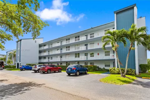 7640 NW 18th St #104, Margate, FL 33063