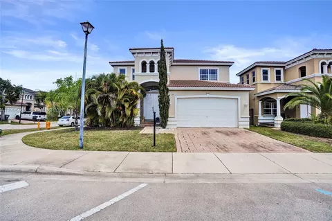 8987 SW 208th St, Cutler Bay, FL 33189