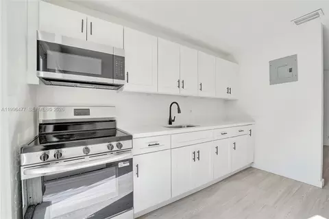 1608 NW 7th Ave, Fort Lauderdale, FL 33311