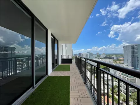 999 SW 1st Ave #2109, Miami, FL 33130
