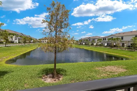 View/Area - 848 NW 3rd Ter, Pompano Beach, FL 33060 photo 2 of 2