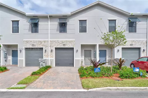 Exterior - 848 NW 3rd Ter, Pompano Beach, FL 33060 photo 1 of 5