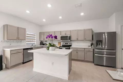 Kitchen - 848 NW 3rd Ter, Pompano Beach, FL 33060 photo 1 of 4