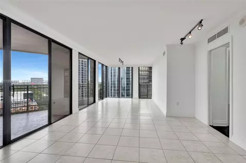 2901 S Bayshore Dr #16G, Miami, FL 33133