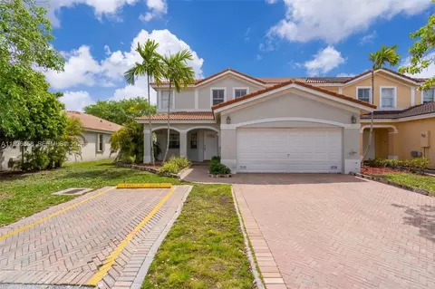 16250 SW 44th Ln, Miami, FL 33185