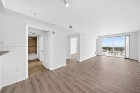 7350 SW 89th St #1703S, Miami, FL 33156