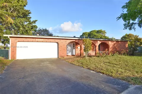 8300 NW 24th Ct, Sunrise, FL 33322