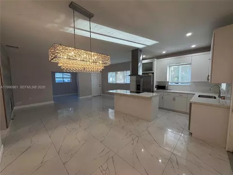 2241 N 62nd Ave, Hollywood, FL 33024