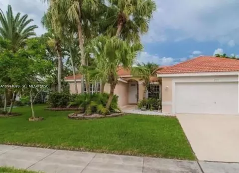 709 NW 177th Ave, Pembroke Pines, FL 33029
