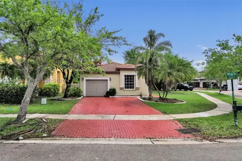 1201 NW 192nd Ln, Pembroke Pines, FL 33029