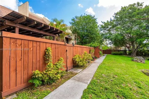 6724 SW 114th Pl #E, Miami, FL 33173
