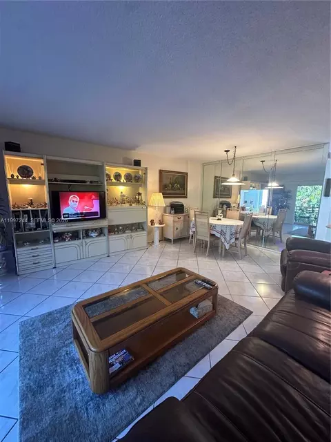 1445 Atlantic Shores Blvd #307, Hallandale Beach, FL 33009