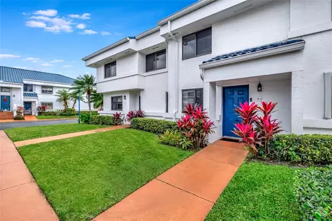 21300 San Simeon Way #K2, Miami, FL 33179