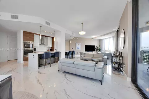 301 Altara Ave #LPH914, Coral Gables, FL 33146