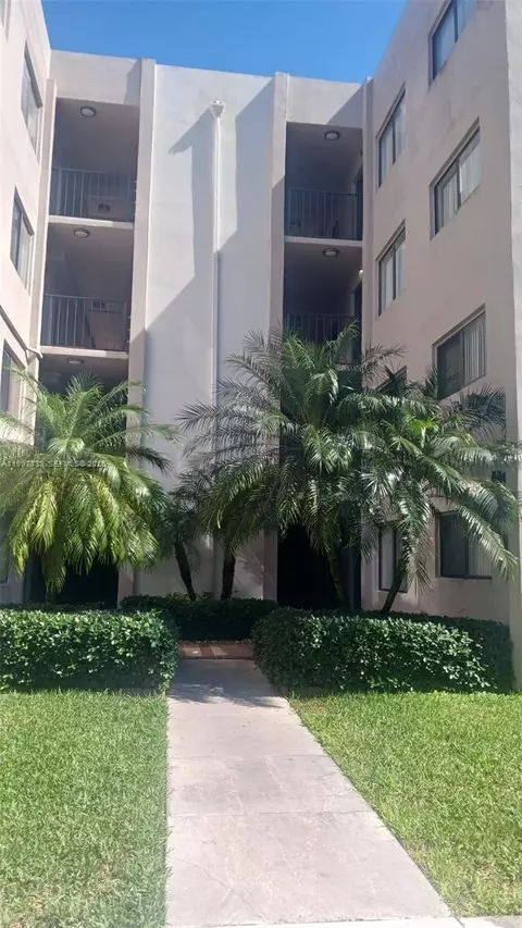 8650 SW 133rd Ave Rd #116, Miami, FL 33183