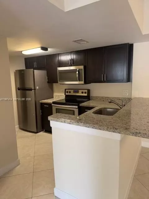 10725 Cleary Blvd #211, Plantation, FL 33324