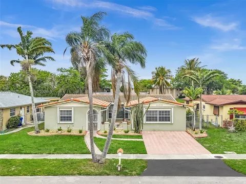 1900 NW 95th Ave, Pembroke Pines, FL 33024