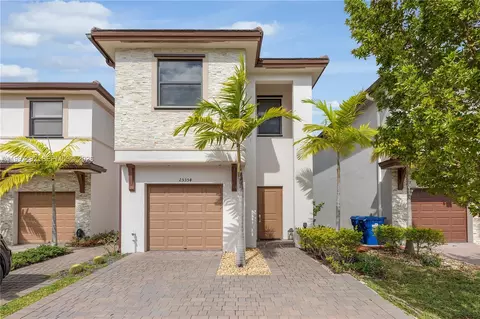 25354 SW 108th Ave, Homestead, FL 33032