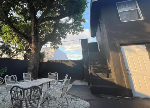 21 NE 53 St, Miami, FL 33137