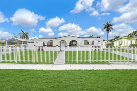2460 NW 175th St, Miami Gardens, FL 33056