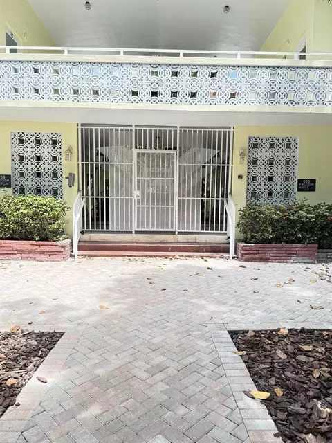 655 Meridian Ave #2, Miami Beach, FL 33139