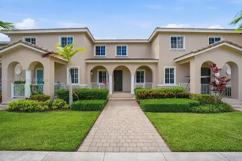 27534 SW 140 Ave, Homestead, FL 33032