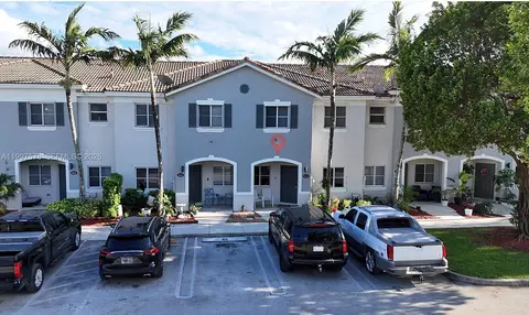1612 SE 30th St, Homestead, FL 33035