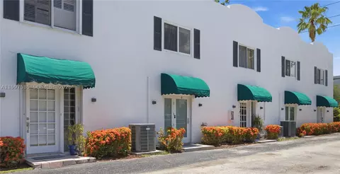 690 SE 23rd Ave #4, Pompano Beach, FL 33062