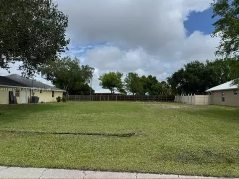 399 SW Ridgecrest Dr, Port St Lucie, FL 34953
