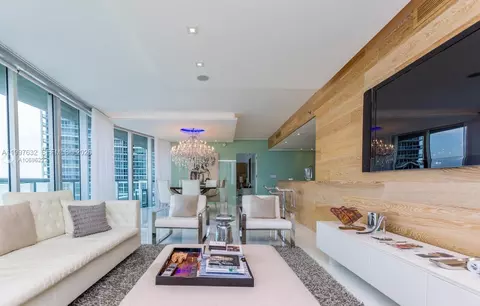 465 Brickell Ave #2301, Miami, FL 33131