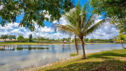 16252 SW 42nd Ter, Miami, FL 33185